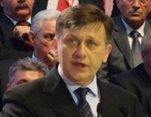 Scandal în PNL: Antonescu respinge Iniţiativa România Liberală